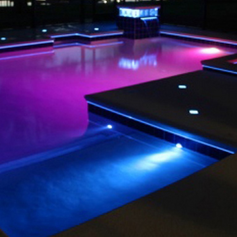 Everything You Need to Know About Swimming Pool Lights