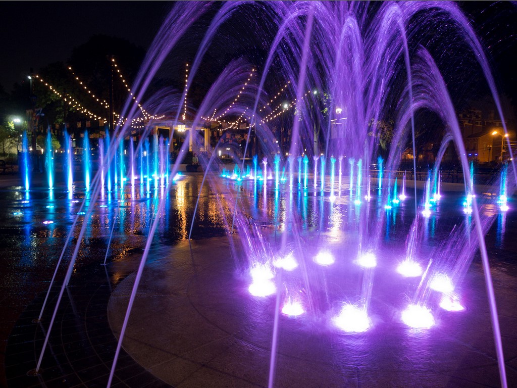 Faced with what he saw as a clear need to simplify the task of choreographing dancing fountains, Scott Palamar applied what he knew about control technology to the problem -- and the result is an approach that makes both new and old waterfeatures dance to a fresh beat. 