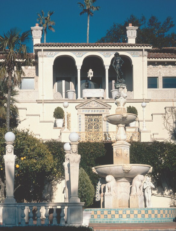 The Crown Jewel of California's central coast, Hearst Castle is among the most public of all 'private' residences on the planet.  Its Neptune and Roman pools are among the most photographed, published and familiar watershapes in the world - so prominent that the estate's brilliant fountains simply don't get their due.  Here, designer and builder Skip Phillips shifts the emphasis a bit, paying tribute to all of Hearst Castle's watershapes, drop by drop. 