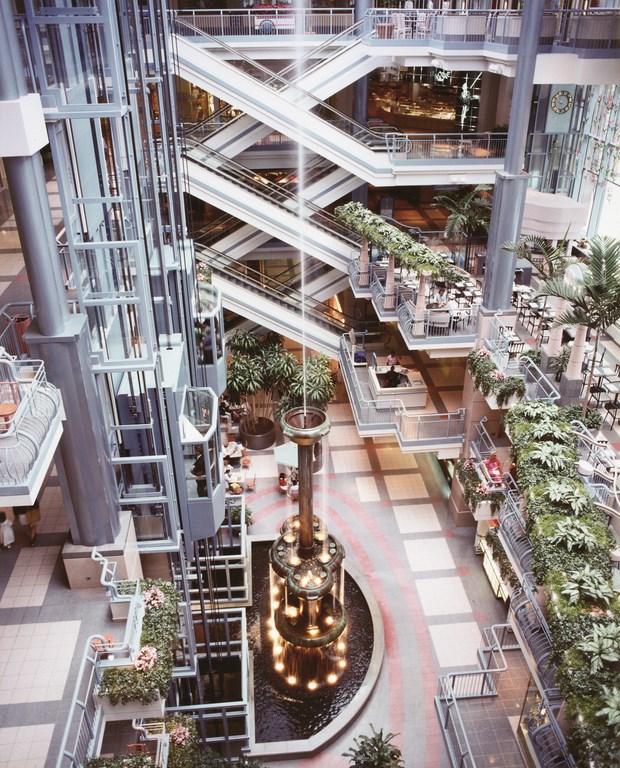 Through the past four decades, indoor and outdoor shopping malls have become dominant fixtures of the retail landscape.  As the 'mall phenomenon' has matured and the number of facilities has risen, notes fountain expert Paul L'Heureux, so has the need to differentiate these properties to attract shoppers.  In lots of cases, he says, the marks of distinction are watershapes of one sort or another - yet another creative outlet for imaginative designers.