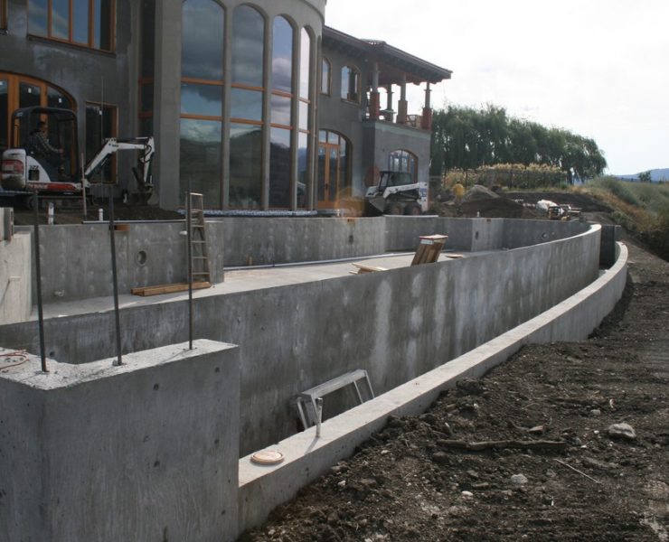 California’s Skip Phillips has been a vocal advocate for excellence in swimming pool design, engineering and construction for the past two decades – and through the past three years has pressed his point far away from home, collaborating with Canadian builder Gene Brown in producing watershapes that exemplify what he calls true excellence in construction and, from his perspective, show just how good watershaping can and should be.