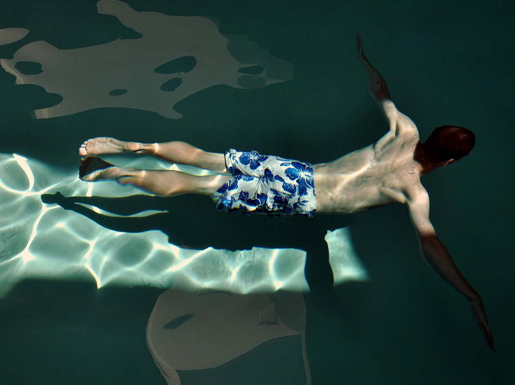 The rectangular form of this elegant indoor pool masks the complexities of its engineering and the challenges of its installation. And as watershapers William Drakeley and Jeffrey Boucher note in the second of two articles on this project, all the details of preparing the shell, hiding the automatic cover’s leading edge and devising a suitable chemical treatment system only augmented the intricacies of working for truly discerning clients.