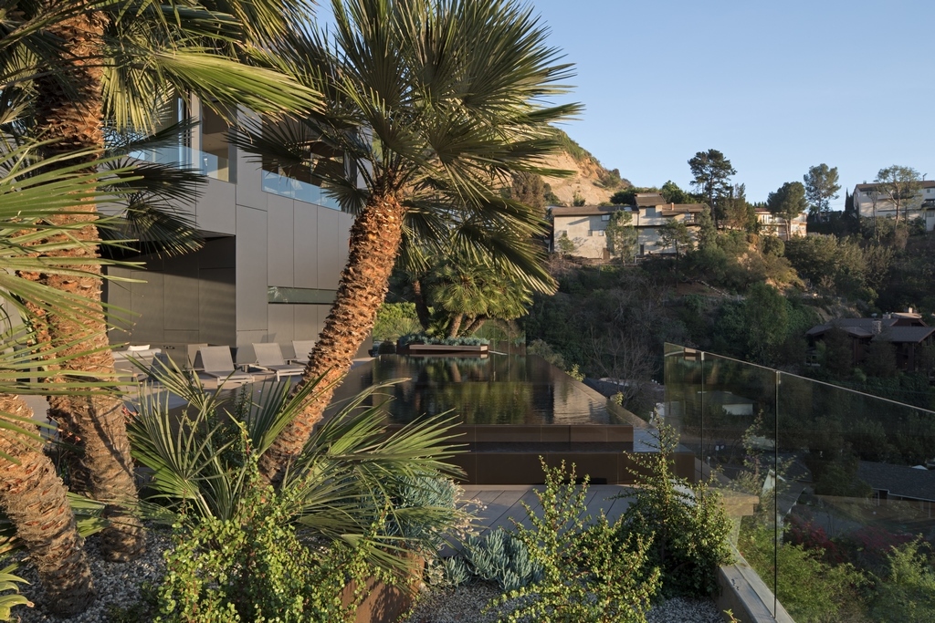 The stakes for a watershape designer are pretty high when the client is a noted architect, observes Shane LeBlanc -- particularly when you're working 3,000 miles from your home base and need to find professionals capable of bringing your bold, ambitious ideas to life.